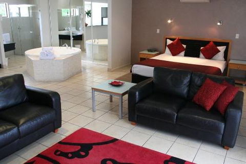 Windmill Motel And Reception Centre - Dalby Accommodation 3