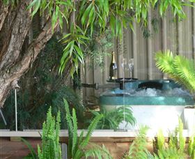 Mumbles - Dalby Accommodation 2