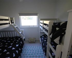 Culburra Beach Getaway: Haven Sands - Dalby Accommodation 1