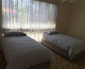 Narrawallee Holiday House - Dalby Accommodation 5
