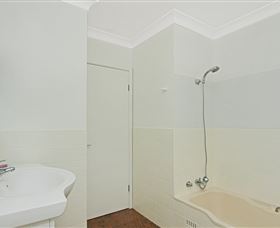 Sandals - Dalby Accommodation 2