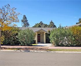 The 17th Tee - Dalby Accommodation 0