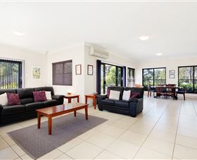 The 17th Tee - Dalby Accommodation 1