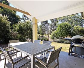 The 17th Tee - Dalby Accommodation 7