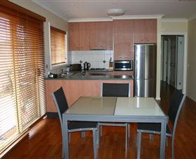 Villa On Nathan - Dalby Accommodation 1