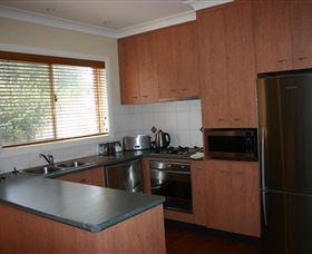 Villa On Nathan - Dalby Accommodation 3
