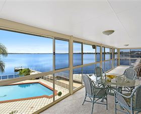 Waterfront Paradise - Dalby Accommodation 2