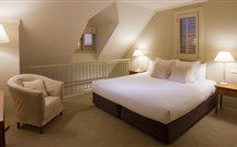 Anchorage Port Stephens - Dalby Accommodation 0