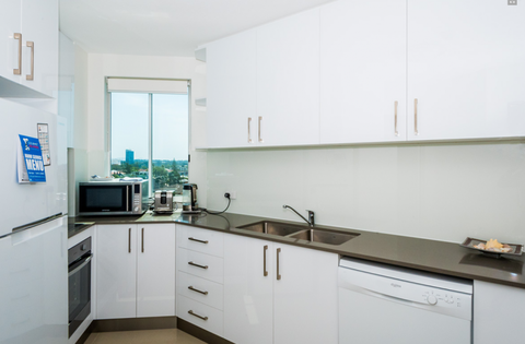 The Emerald Surfers Paradise - Dalby Accommodation 4