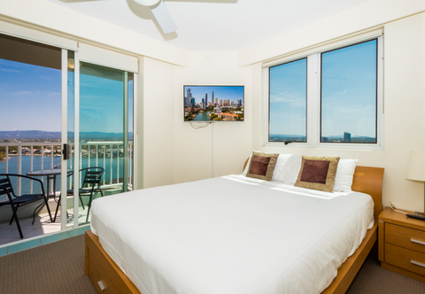 The Emerald Surfers Paradise - Dalby Accommodation 7