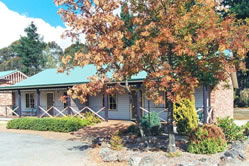 Federation Gardens Lodge - Dalby Accommodation 0