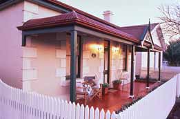 Eliza Cottage - Dalby Accommodation 0
