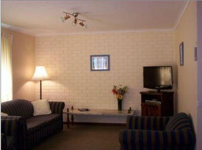 Anchor Bell Holiday Apartments - Dalby Accommodation 0