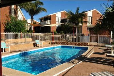 Anchor Bell Holiday Apartments - Dalby Accommodation 5
