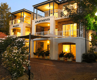 Drakes Apartments With Cars - Dalby Accommodation 3