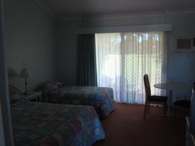 Airlie House Motor Inn - Dalby Accommodation 2