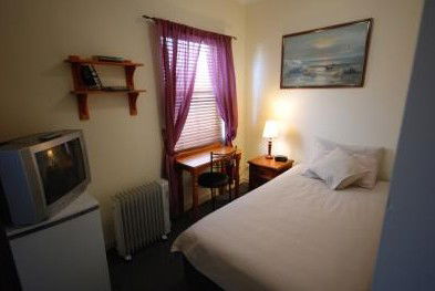 Ashfield Manor - Dalby Accommodation 1