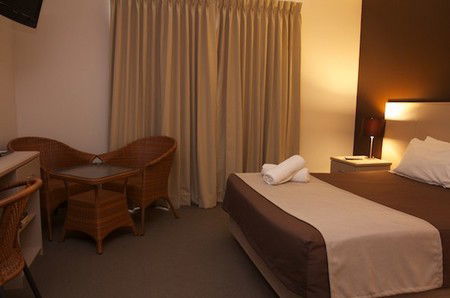Warners At The Bay - Dalby Accommodation 2