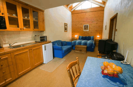 Clarendon Chalets - Dalby Accommodation 3