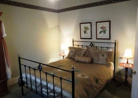 Eliza Cottage - Dalby Accommodation 2