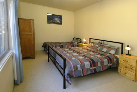 Island Coastal Units - Dalby Accommodation 1
