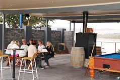 Lake Jindabyne Hotel Motel - Dalby Accommodation 1