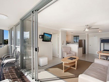 Eden Tower Holiday Apartments - Dalby Accommodation 1
