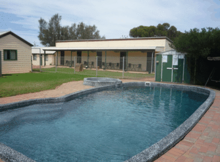 Nuttbush Retreat Caravan Park - Dalby Accommodation 1