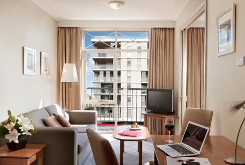 Crowne Plaza Newcastle - Dalby Accommodation 2