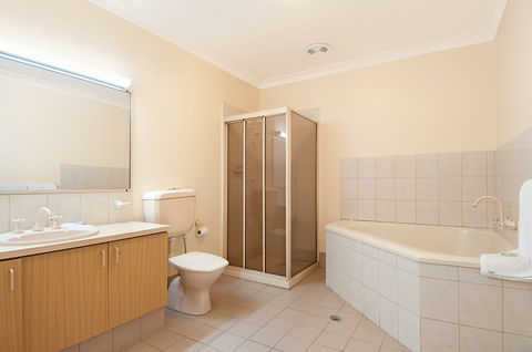 Comfort Inn Dandenong - Dalby Accommodation 5
