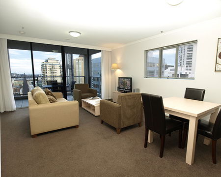Oaks Lexicon - Dalby Accommodation 0