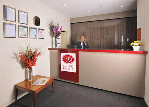 Metro Apartments On Bank Place Melbourne - Dalby Accommodation 1