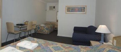 Caravilla Motel - Dalby Accommodation 1