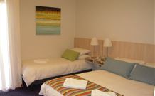 Tudor Inn Motel - Hamilton - Dalby Accommodation 1