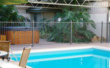 Batemans Bay Manor Bed And Breakfast - Dalby Accommodation 3