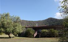 Hunter Valley Macadamia Lodge - Dalby Accommodation 4