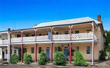 The Globe Inn - Dalby Accommodation 1