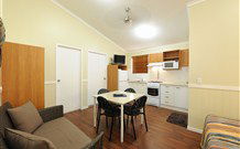 Andrea's Houses - Frangipani House - Dalby Accommodation 2