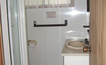 Eco Huts - Jervis Bay Getaways - Dalby Accommodation 5