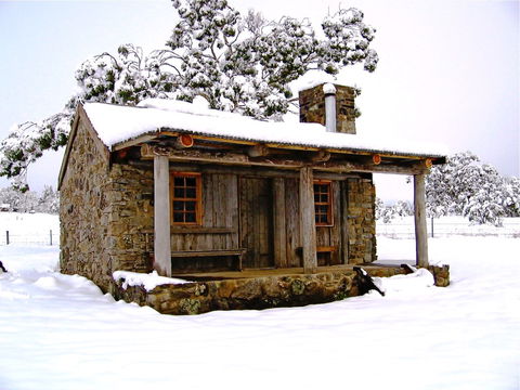 Moonbah Huts - Dalby Accommodation 11