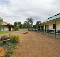 Kings Canyon Holiday Park - Dalby Accommodation