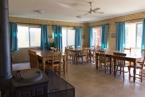 Augusta - Cape Leeuwin YHA - Dalby Accommodation 2