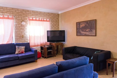 Augusta - Cape Leeuwin YHA - Dalby Accommodation 6