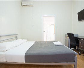 Mycow Accommodation Sarina - Greetham Street - Dalby Accommodation 0