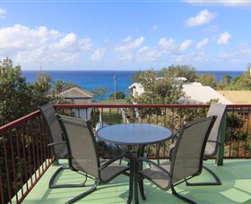 Green Trees Beach House - Dalby Accommodation 0