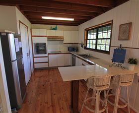 Green Trees Beach House - Dalby Accommodation 3