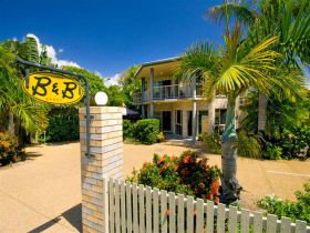 While Away Bed And Breakfast - Dalby Accommodation 0