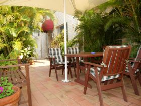 While Away Bed And Breakfast - Dalby Accommodation 1