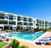Beachside Magnetic Harbour Apartments - Dalby Accommodation