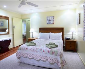 Buderim Cottages - Dalby Accommodation 3